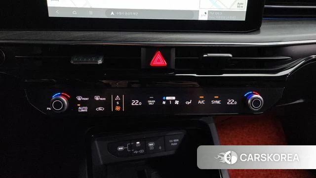 Kia The New K5 Hybrid 3rd generation 2023 Белый из Кореи, фото 3