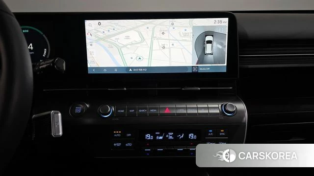 Hyundai Kona Hybrid (SX2) 2025 Светло-серебряный цвет из Кореи, фото 3