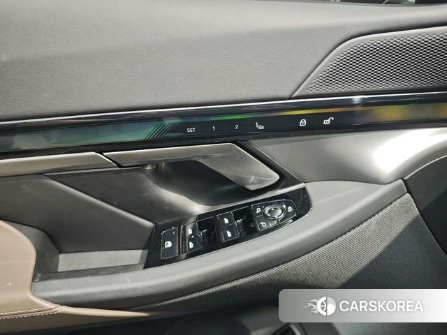 BMW 5 series 2025 Черный из Китая, фото 3