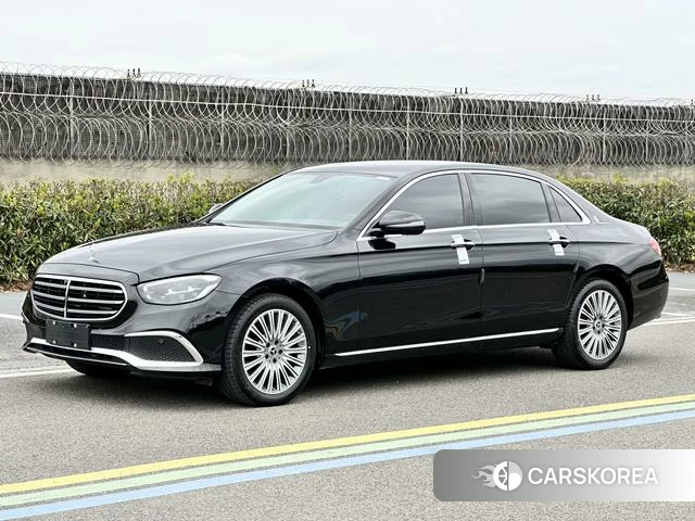 Mercedes-Benz E-class 2023 Черный из Китая, фото 3