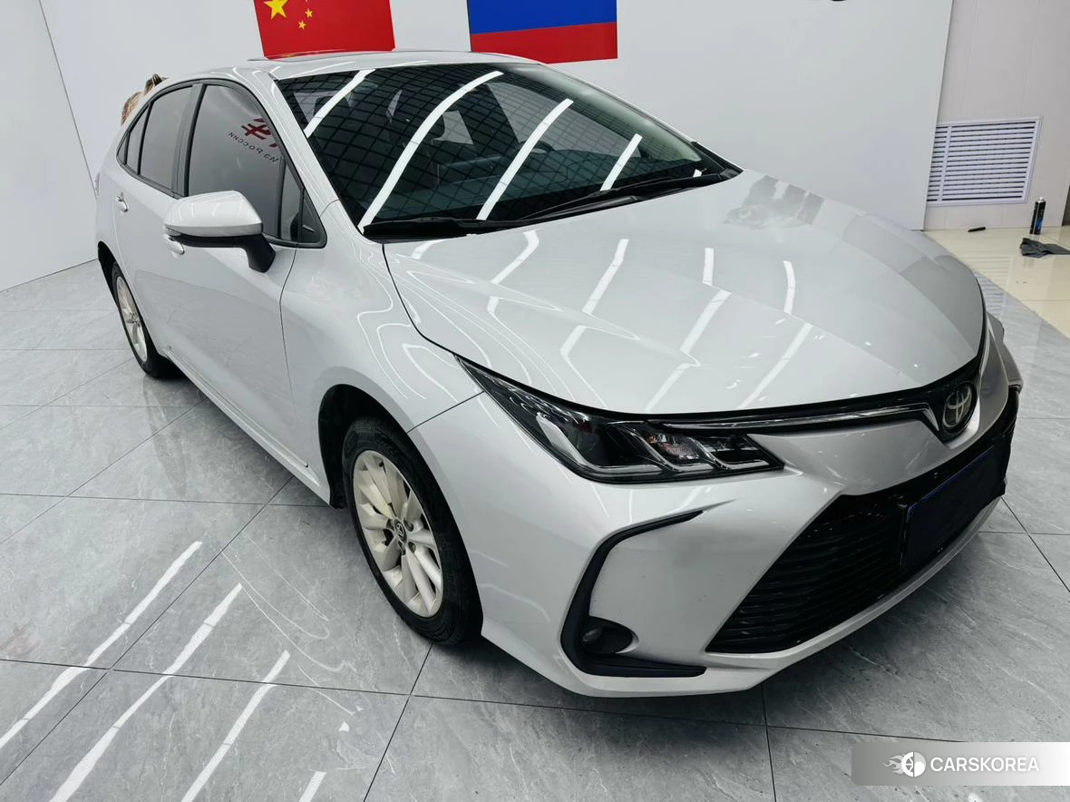 Toyota Corolla 2022 Серебристо-серый из Китая, фото 3