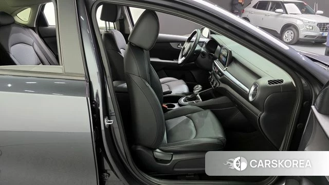 Kia The New K3 2nd generation 2022 Серый из Кореи, фото 3