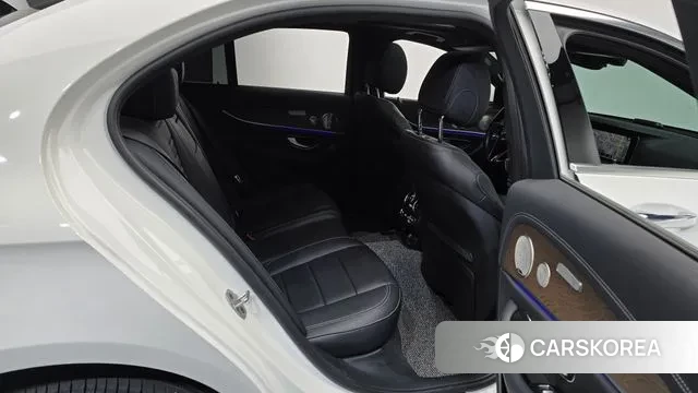 Mercedes-Benz E-Class W213 2021 Белый из Кореи, фото 3