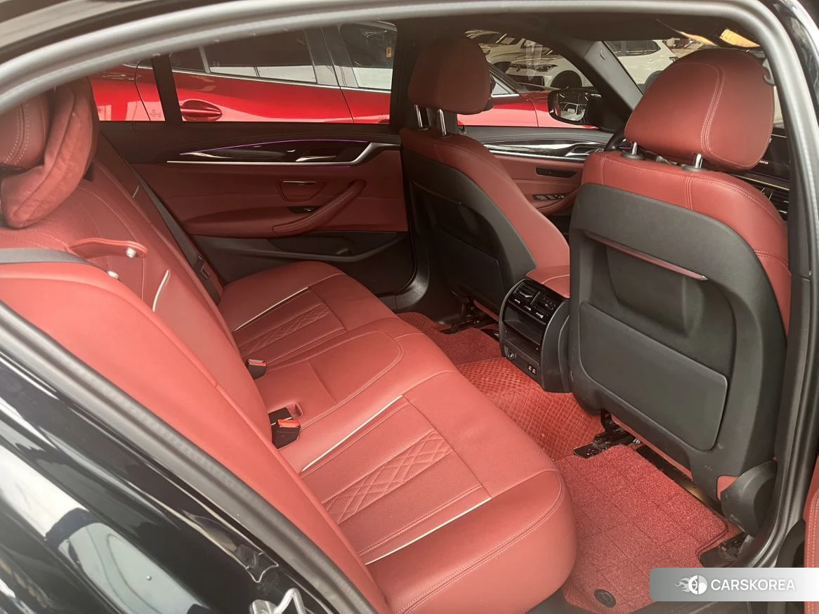 BMW 5 series 2022 Черный из Китая, фото 3