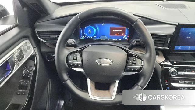 Ford Explorer 6th Generation 2022 Белый из Кореи, фото 3