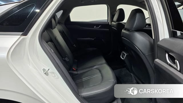 Kia K5 3rd generation 2023 Белый из Кореи, фото 3