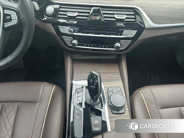 BMW 5 series PHEV 2019 Белый из Китая, фото 3