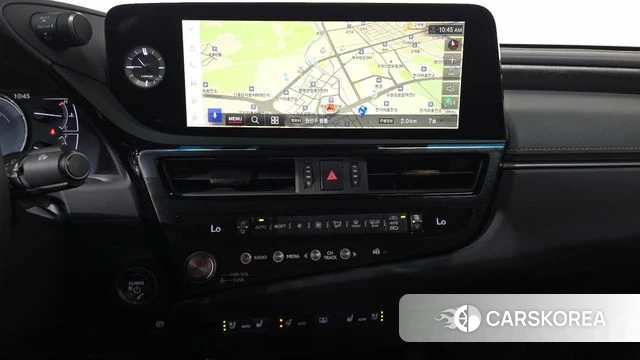 Lexus ES300h 7th generation 2023 Белый из Кореи, фото 3