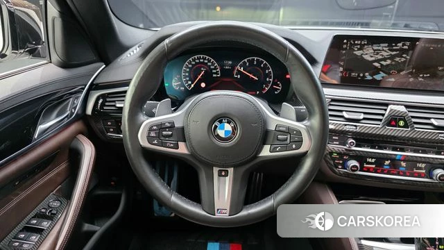 BMW 5 Series (G30) 2019 Белый из Кореи, фото 3