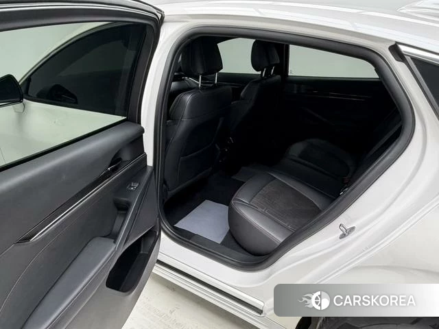Ford Mondeo 2023 Белый из Китая, фото 3