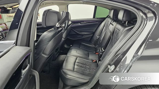 BMW 5 Series (G30) 2019 Серый из Кореи, фото 3