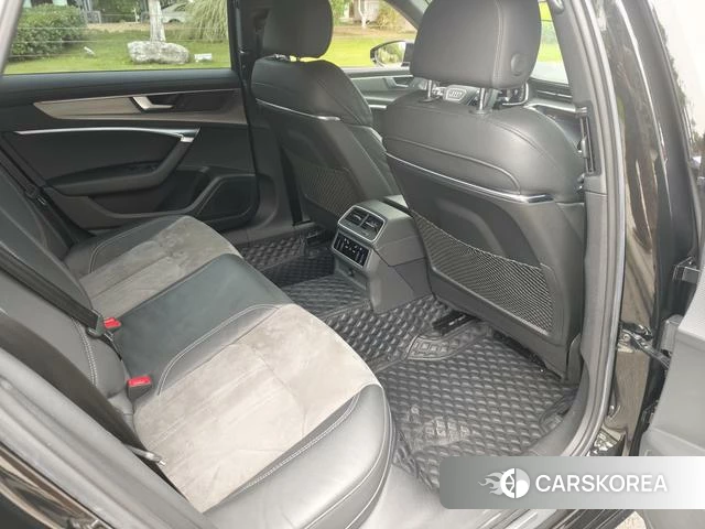 Audi A6L 2021 Черный из Китая, фото 3