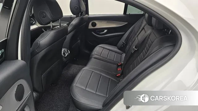 Mercedes-Benz E-Class W213 2018 Белый из Кореи, фото 3