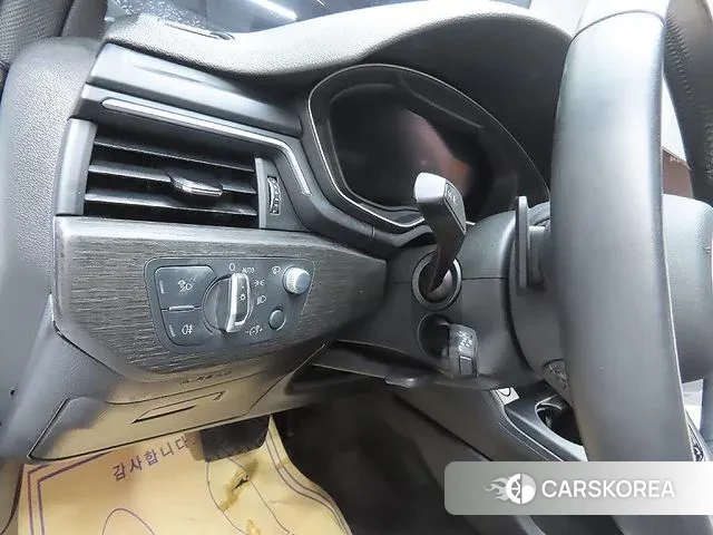 Audi A4 (B9) 2019 Белый из Кореи, фото 3