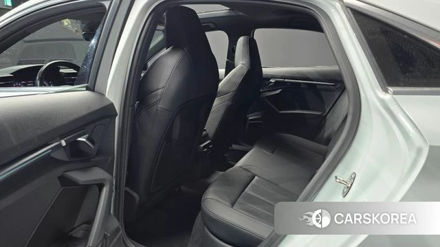 Audi A3 (8Y) 2023 Белый из Кореи, фото 3