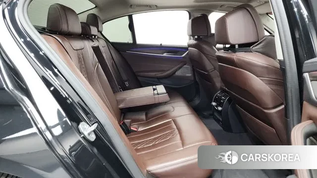 BMW 5 Series (G30) 2022 Черный из Кореи, фото 3