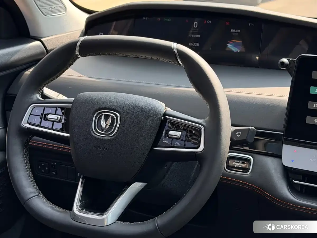 Chang'an UNI-K 2022 Silver/gray из Китая, фото 3