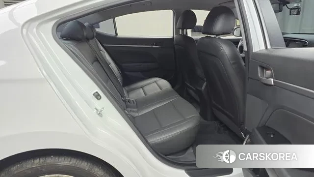 Hyundai Avante AD 2018 Белый из Кореи, фото 3