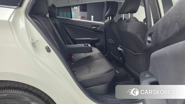 Toyota Prius 4th Generation 2019 Белый из Кореи, фото 3