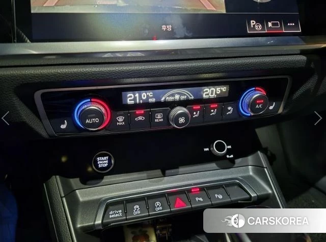 Audi Q3 (F3) 2022 Серый из Кореи, фото 3