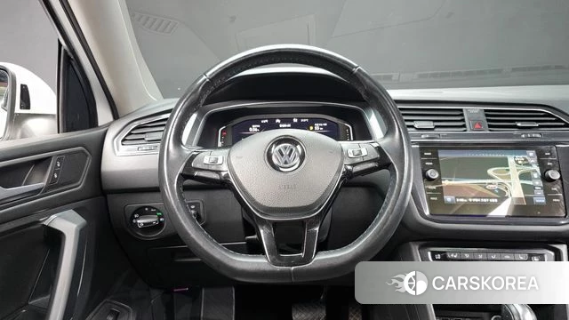 Volkswagen Tiguan Allspace 2020 Белый из Кореи, фото 3