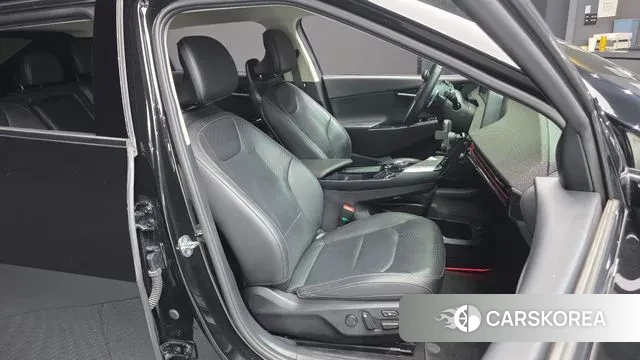 Kia EV6 2022 Черный из Кореи, фото 3