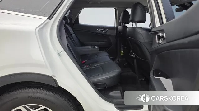 Kia Sportage 5th Generation 2023 Белый из Кореи, фото 3