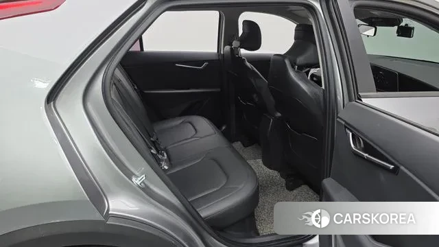 Kia Di Ol Nu Niro 2022 Серебристо-серый из Кореи, фото 3