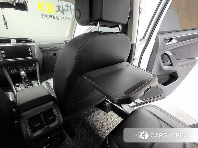 Volkswagen Tiguan second Generation 2019 Белый из Кореи, фото 3