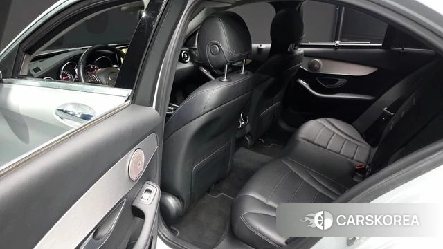 Mercedes-Benz C-Class W205 2018 Серебристо-серый из Кореи, фото 3
