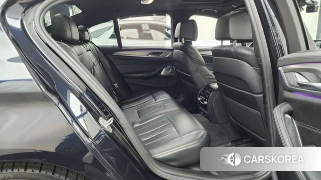 BMW 5 Series (G30) 2018 Черный из Кореи, фото 3