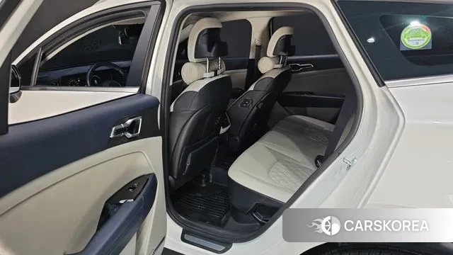 Kia Sportage 5th Generation Hybrid 2022 Белый из Кореи, фото 3