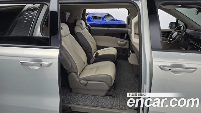 Kia The New Carnival 4th Generation 2024 Серебристо-серый из Кореи, фото 3