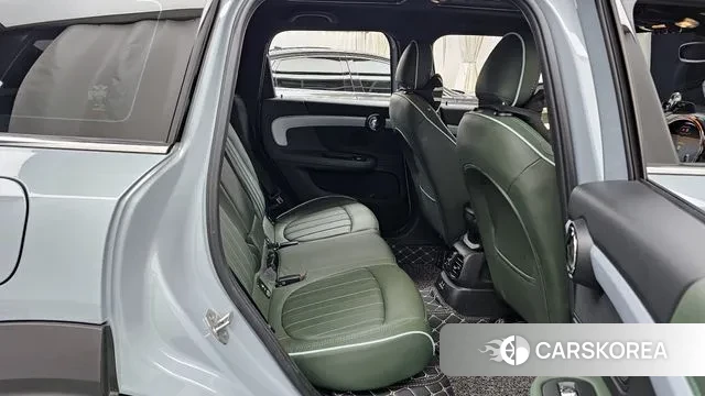 Mini Cooper Countryman 2022 Светло-серебряный цвет из Кореи, фото 3