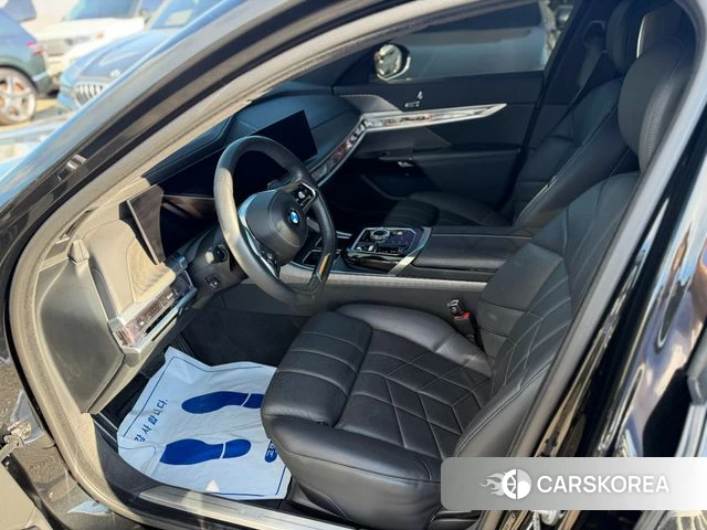 BMW 7 Series (G70) 2023 Черный из Кореи, фото 3