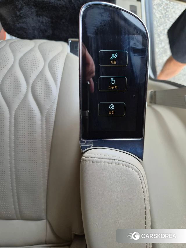 Cadillac Escalade 5th Generation 2022 Белый из Кореи, фото 3