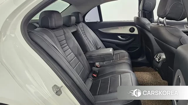 Mercedes-Benz E-Class W213 2018 Белый из Кореи, фото 3