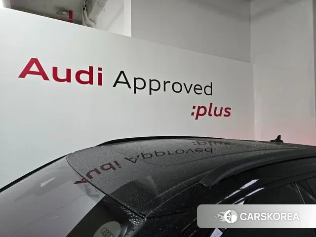 Audi Q8 (4M) 2023 Черный из Кореи, фото 3