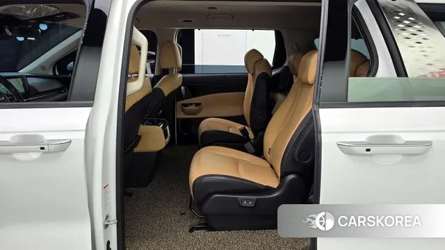 Kia Carnival 4th generation 2023 Белый из Кореи, фото 3