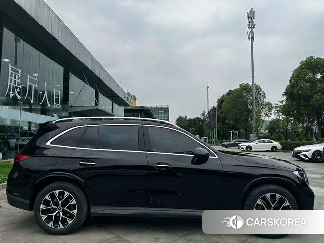 Mercedes-Benz GLC 2023 Черный из Китая, фото 3