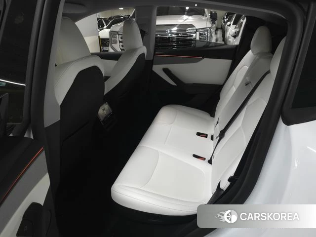 Tesla Model Y 2025 Белый из Кореи, фото 3