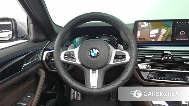 BMW 5 Series (G30) 2023 Серый из Кореи, фото 3