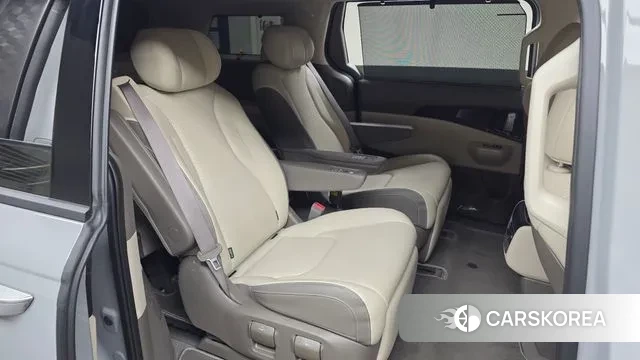 Kia The New Carnival 4th Generation 2024 Серебристо-серый из Кореи, фото 3