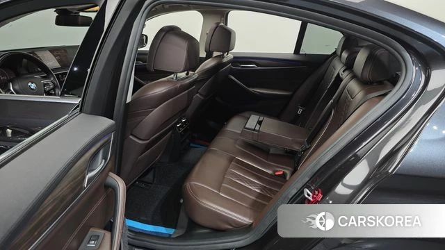 BMW 5 Series (G30) 2019 Серый из Кореи, фото 3