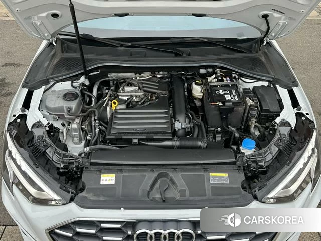 Audi A3 2024 Белый из Китая, фото 3