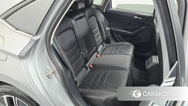 Volkswagen 7th Generation of Jetta 2023 Серебристо-серый из Кореи, фото 3
