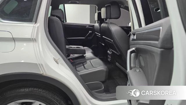 Volkswagen Tiguan second Generation 2018 Белый из Кореи, фото 3
