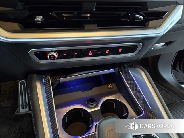 BMW XM (G09) 2024 Черный из Кореи, фото 3