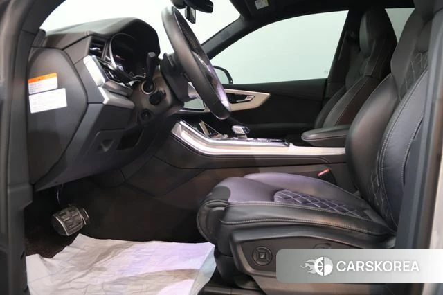 Audi Q8 (4M) 2021 Серебряный из Кореи, фото 3
