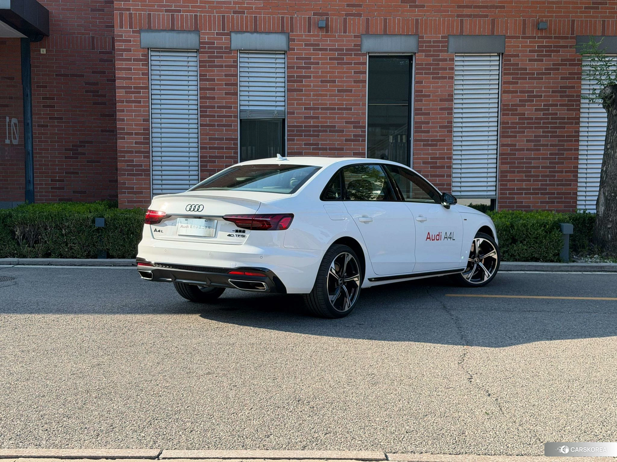 Audi A4L 2023 Белый из Китая, фото 3